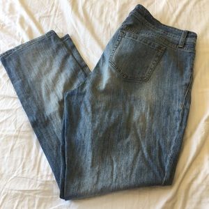 EUC Torrid Premium Boyfriend Jeans Light Wash 16